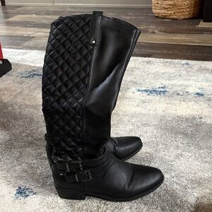 Dream Pairs Black Quilted Heeled Boots